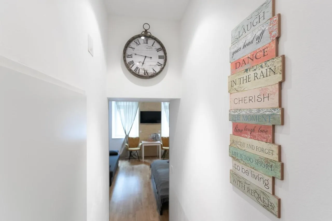 Apartment Apartment, modern und neu renoviert Wien Österreich